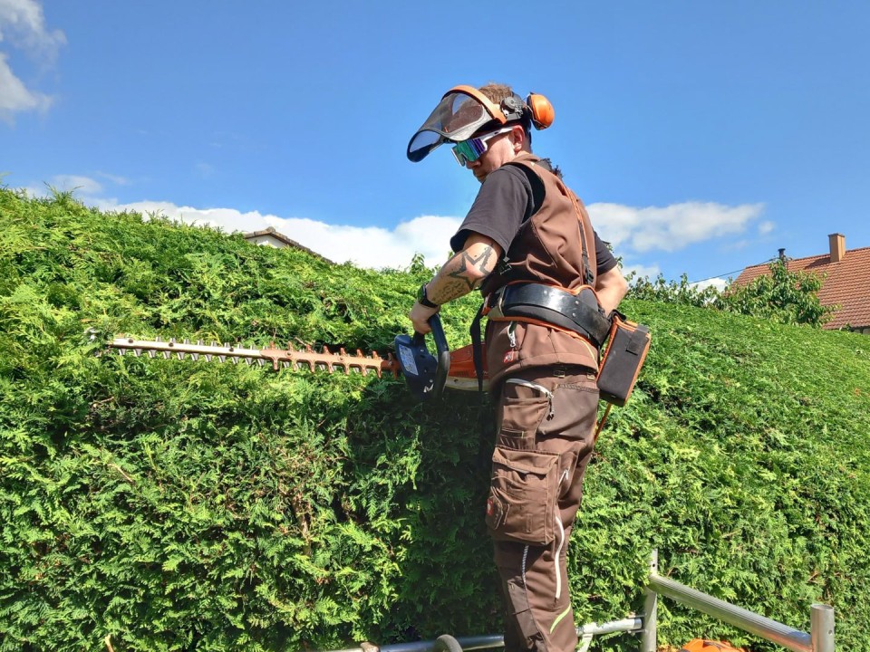 Landschafts- und Gartenpflege